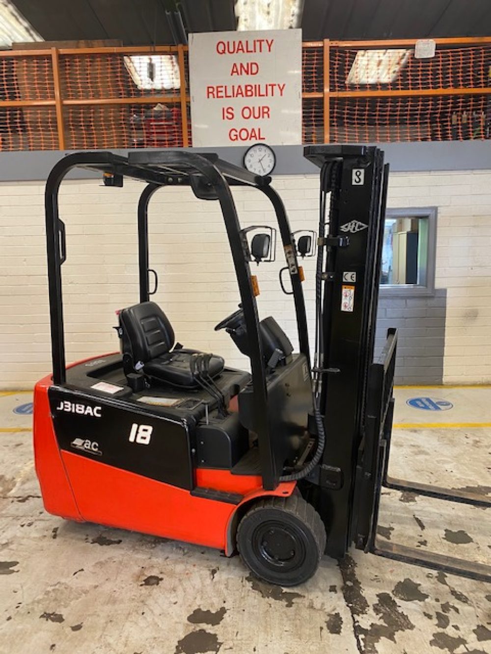 HC J318AC